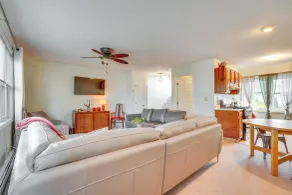 2 Blocks to Beach: Walkable Woodmont Village Home - Innvendig