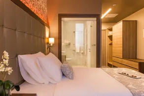 Admiral Hotel - Room