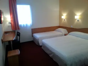 Brit Hotel Confort Villeneuve Sur Lot - Room