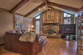 Family-friendly Omaha Oasis ~ 10 Mi to Dtwn! - Intérieur