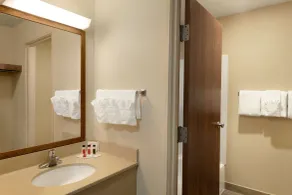 Baymont by Wyndham Salina - Salle de bain