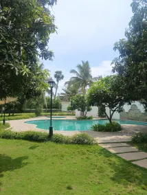 Coastal Grand Navallur  - Piscine