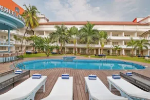 White Wharf Beach Resort Morjim Goa - Pool