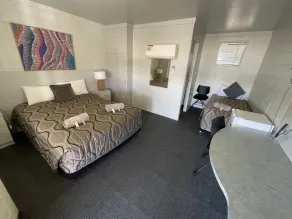 Hatton Vale Motel - Camera