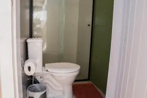 Nômades Beach House - Adventure Hostels - Baño