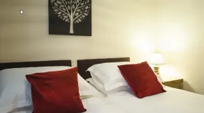 Romneys Apartments & Suites - Habitación