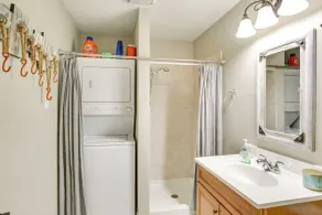 Bayou Bliss: Barataria Waterfront Getaway w/ Dock! - Interior