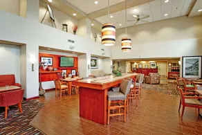 Hampton Inn & Suites Barrie - Reception