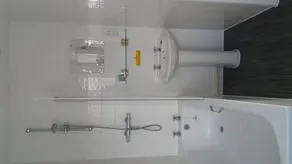 The Haymaker Inn - Bathroom