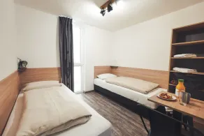Das Schlafwerk Stuttgart-Nord -SELF-CHECK IN - keine Rezeption-LowBudget-cashless - Chambre