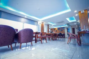 The Abode Dharamshala - Restaurant