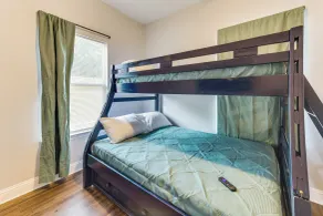 Texas Family Home w/ Hot Tub: 1 Mi to Lake Whitney - Intérieur