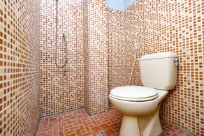 Hotel O Solo Point Guest House Syariah - Bathroom