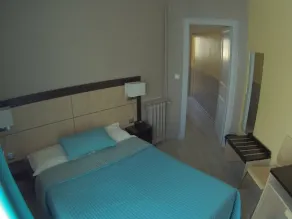 Hôtel Phénix - Quarto
