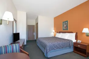 Days Inn by Wyndham Butler - Room