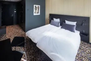 Peak 12 Hotel - Room