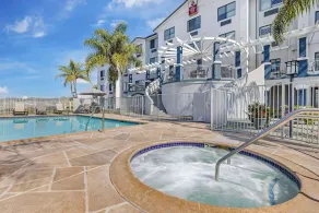 Best Western Plus Lake Elsinore Inn & Suites - Piscine