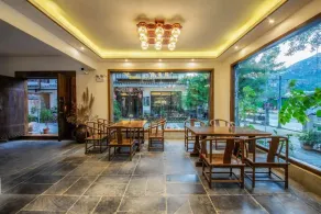 Guilin Qingshanshe Hotel -Free pick up train station stay two nights - Reception