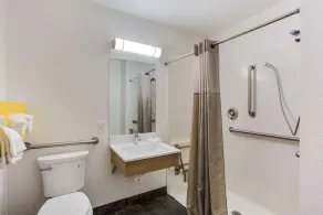 Motel 6-Jacksonville, FL - South - Bathroom