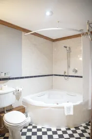 The Vestry - Bathroom