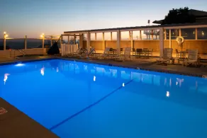 Edgewater Inn and Suites - Piscine