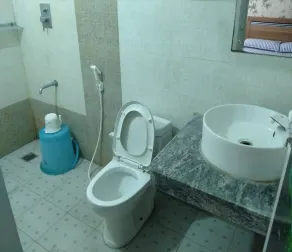 Bluestones Residency - Bathroom