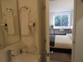 Park V - Bathroom