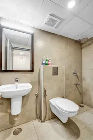 UPAR Hotels Uthandi, ECR - Baño