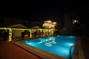 KV Resort by Deevah Group - Pool