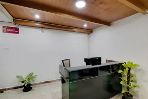 Capital O Elegant Amethyst Business Hotel Near Ragigudda Sri Prasanna Anjaneyaswamy Temple - Resepsjon