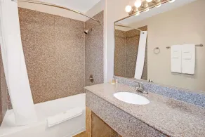 Days Inn by Wyndham Albuquerque Downtown - Badezimmer