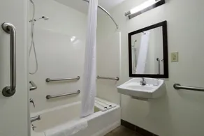 Candlewood Suites Rogers-Bentonville by IHG - Salle de bain