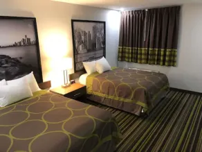 Super 8 by Wyndham Windsor/Dougall - Chambre