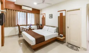 HOTEL SEVEN HEAVEN - Room