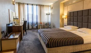 Cosmopolitan Hotel & Wellness - Værelse
