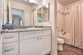 Family-friendly Oceanside Home: 5 Mi to Beach - Innenbereich