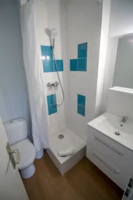 KOSY Appart'hôtel Le Champ De Mars Reims - Bagno