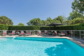Le M & Spa Bordeaux Aéroport by Hôtels & Préférence - Piscine