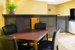 Days Inn by Wyndham Camilla - Lobby