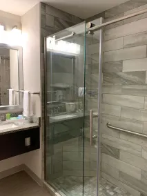 Buffalo Run Casino & Resort - Bathroom
