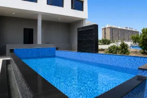 Pride Plaza Indore - Piscina