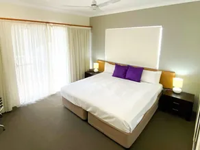 Park Regis Anchorage - Room