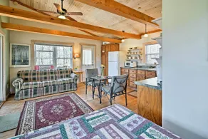 Screened Porch: The Coop Robbinsville Cabin! - Innenbereich