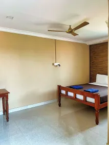 Pele's beach cottage - Room