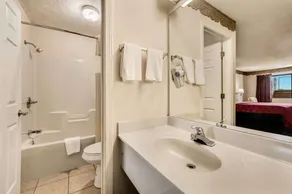 Rodeway Inn Sandersville - Bad