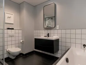 The Onyx Apartment Hotel by NEWMARK - Bathroom