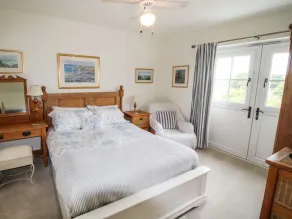 Alpen Rose Cottage - Room