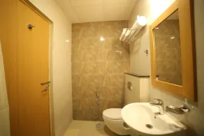 IRIS HOTEL TIRUPATI - Bathroom