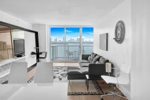 1100 West Avenue By MWG Hospitality - Room