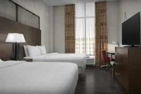 Hampton Inn & Suites Austin @ The University / Capitol - Room